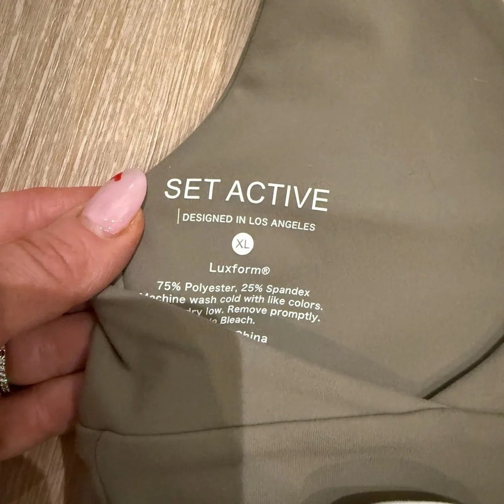 SET ACTIVE | lot of TWO sports bras - Picture 4 of 8